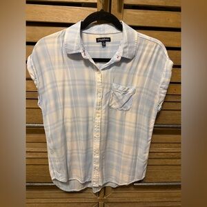 EUC Flag and Anthem light blue paid top size small